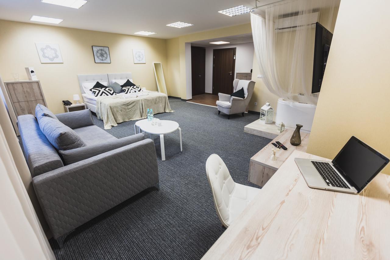 Hôtel Czarno Na Bialym à Cracovie Extérieur photo