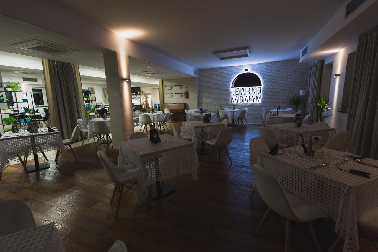 Hôtel Czarno Na Bialym à Cracovie Extérieur photo